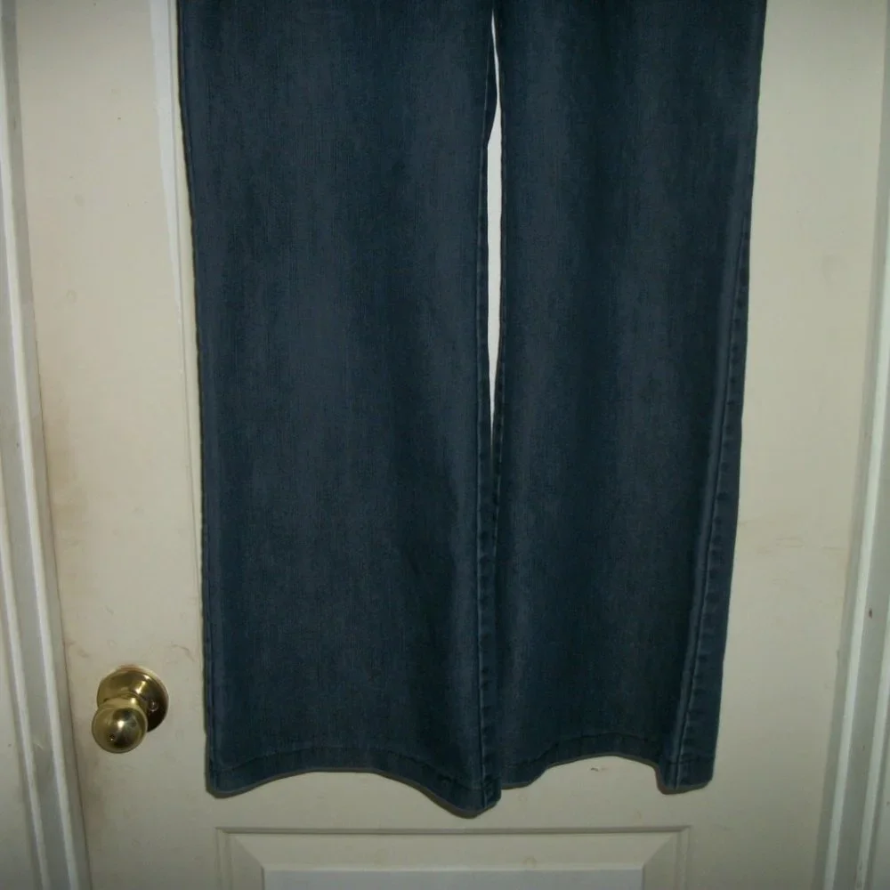 RETRO FLARE JEANS BY HALOGEN 8